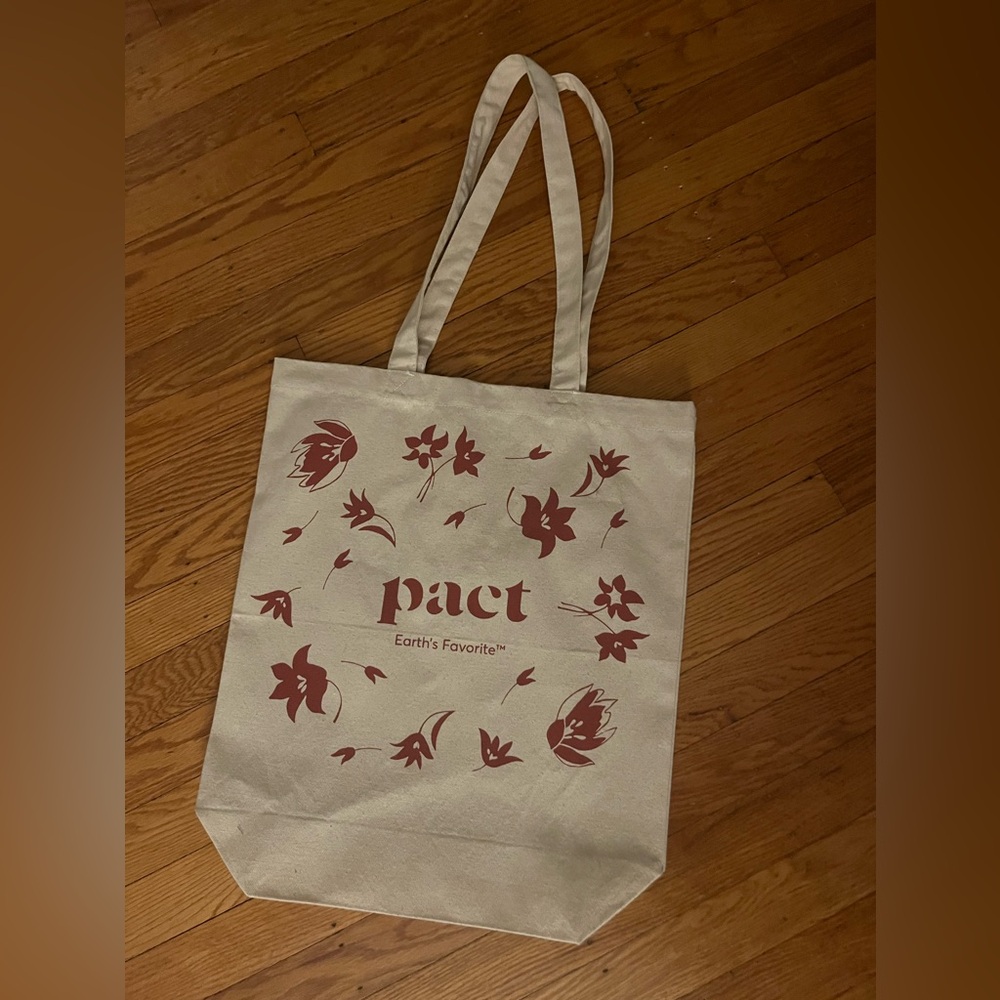 Pact tote
